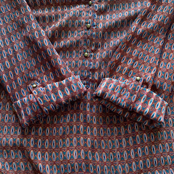 ROZ & ALI Long Sleeve Burgundy and Navy Blouse - Picture 6 of 15